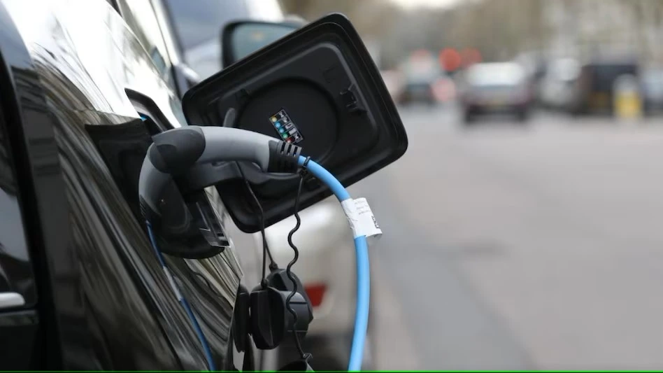 ev_charging-sixteen_nine